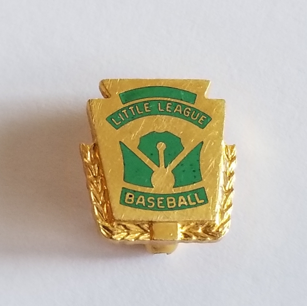 Vintage little league baseball collar stud pin green enamel gold tone - Picture 2 of 7